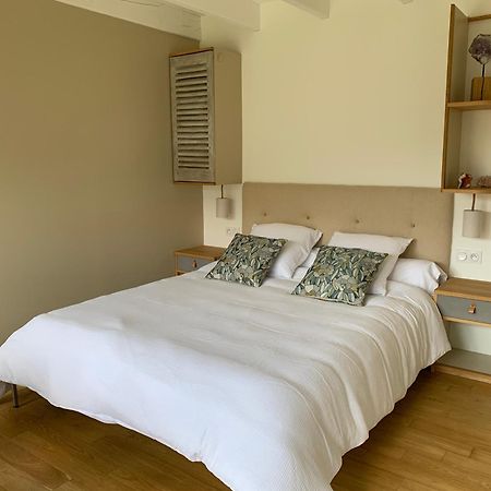Aux Logis De Fonfroide Chez Mylene & David Bed & Breakfast Marcoles Екстериор снимка