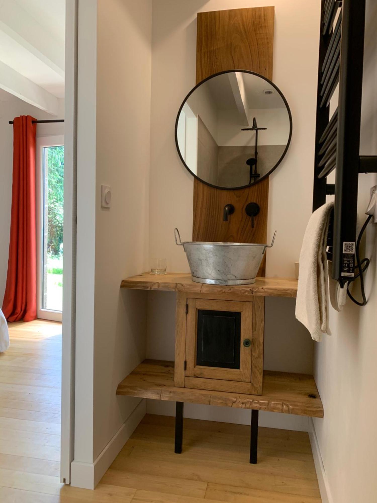 Aux Logis De Fonfroide Chez Mylene & David Bed & Breakfast Marcoles Екстериор снимка